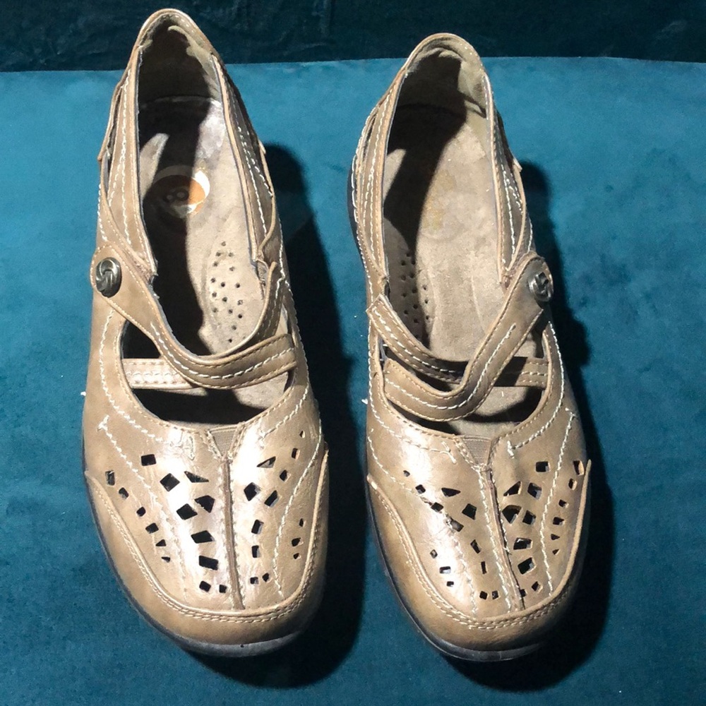 Women’s Leather sandals like new size 8